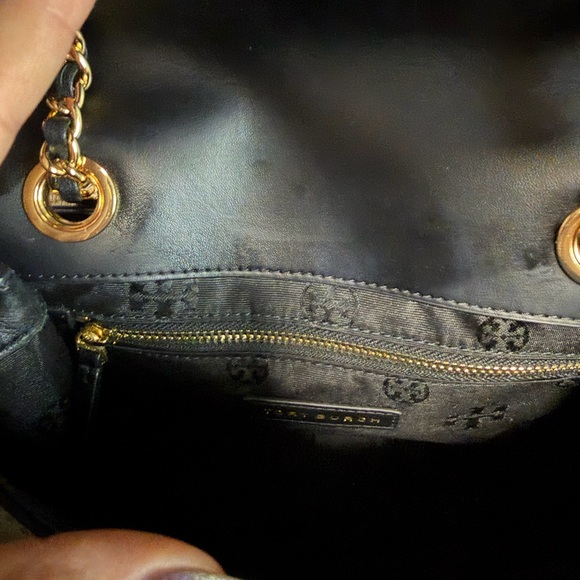 Tory Burch Black Quilted Shoulder Bag with Gold Accents - Picture 5 of 9